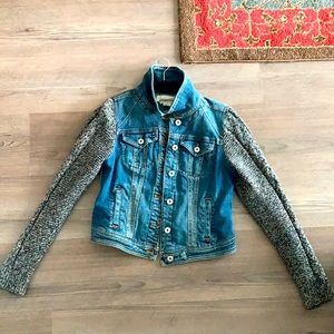ANTHROPOLOGIE beautiful jean jacket w knit sleeves . SIZE SM Barely worn!